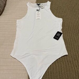 Express Elegant white Contour Top